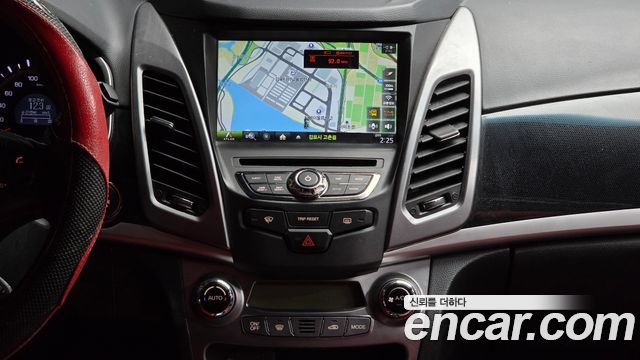 2015 KG_Mobility_Ssangyong KORANDO 2.0 Extreme 2WD, photograph 12