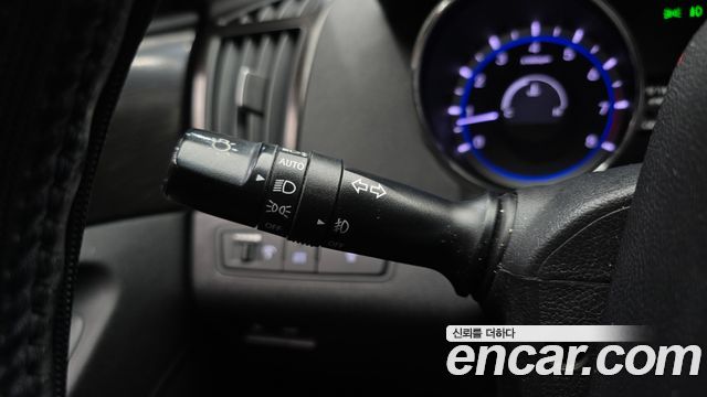 Hyundai Sonata Y20 Luxury — photo 1 of 20