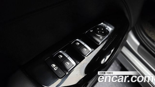 Kia K5 2.0 — photo 1 of 20