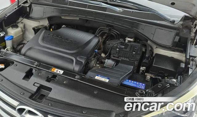 2013 Hyundai Santafe Diesel(e-VGT) 2.0 2WD Exclusive, photograph 4