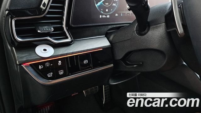Kia Sportage Signature Gravity 2WD — photo 1 of 38