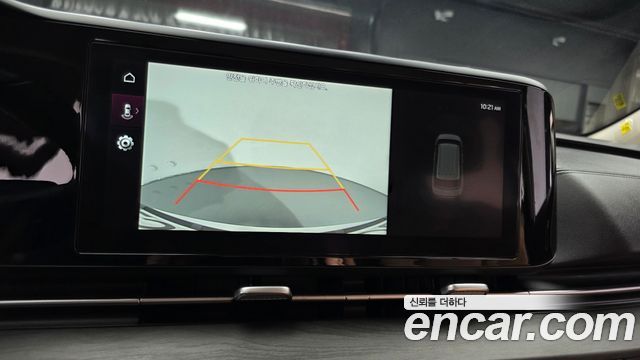 Kia Canival Diesel 9-Seater Prestige — photo 1 of 20