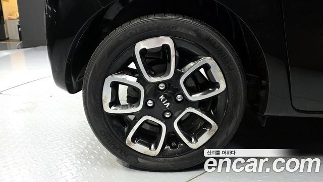 Kia RAY Prestige — photo 1 of 34