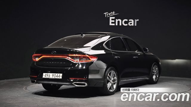 Hyundai Grandeur 2.2 Diesel Premium — photo 1 of 33