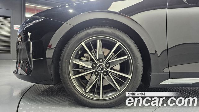 Hyundai Grandeur 2.5 — photo 1 of 30
