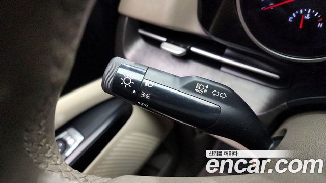 2021 Kia Canival Diesel 9-Seater Prestige, photograph 2