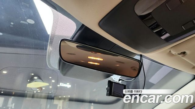 2021 Kia Canival Diesel 9-Seater Prestige, photograph 3
