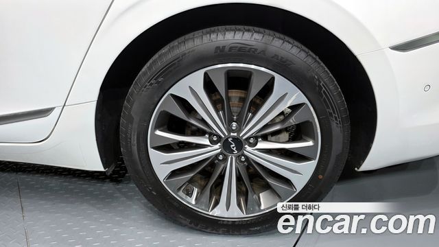 Kia K8 Noblesse — photo 1 of 35