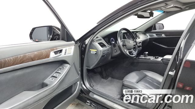 Genesis G80 3.3 GDI — photo 1 of 20