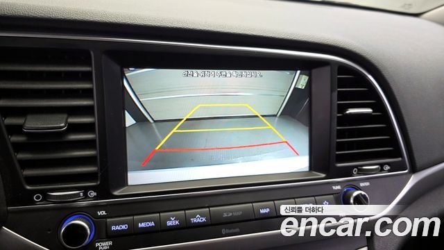 Hyundai AVANTE 1.6 GDI Value Plus — photo 1 of 30