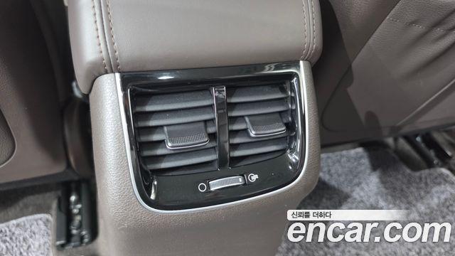 Kia K7 Noblesse — photo 1 of 32