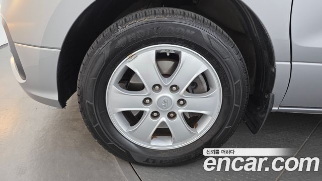 2018 Hyundai Starex 4WD Wagon 12-Seater, photograph 5