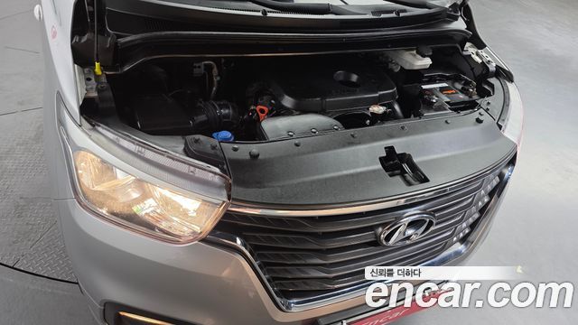 2018 Hyundai Starex 4WD Wagon 12-Seater, photograph 10