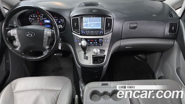 2018 Hyundai Starex 4WD Wagon 12-Seater, photograph 6