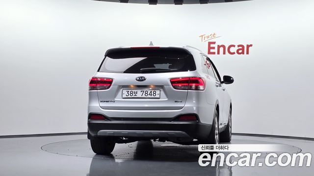 Kia Sorento Diesel 2.0 2WD — photo 1 of 31
