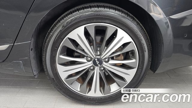 Kia K8 Noblesse — photo 1 of 37