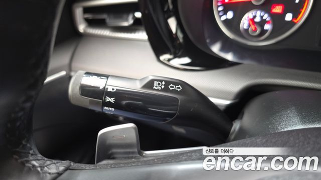 Kia K5 1.6 Turbo — photo 1 of 30