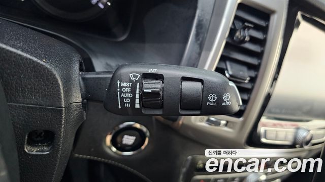 KG_Mobility_Ssangyong Rexton Diesel 2.2 2WD — photo 1 of 31