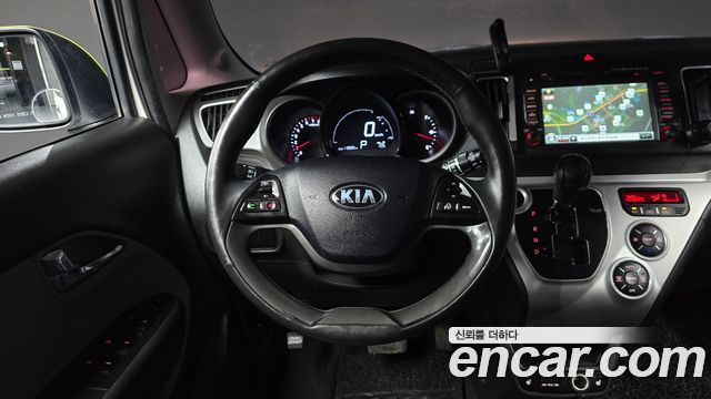 Kia RAY Prestige — photo 1 of 30