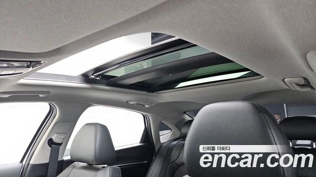 Hyundai Sonata 2.0 — photo 1 of 33