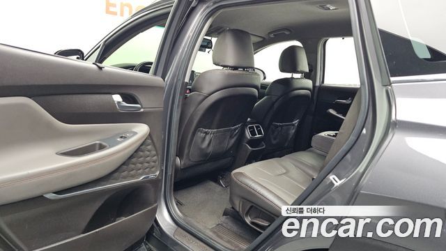 Hyundai Santafe Diesel 2.0 2WD — photo 1 of 20