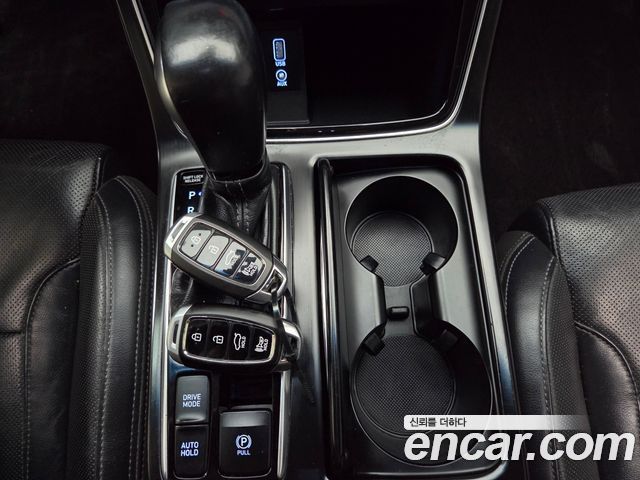 Hyundai Grandeur 2.4 Premium — photo 1 of 20
