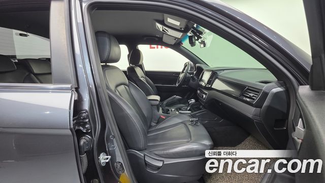 KG_Mobility_Ssangyong Rexton Diesel 2.2 4WD — photo 1 of 30