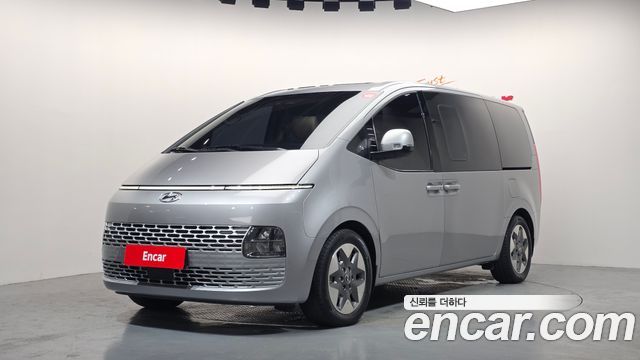 Hyundai Staria L3.5 Tourer 9-Seater — photo 1 of 31