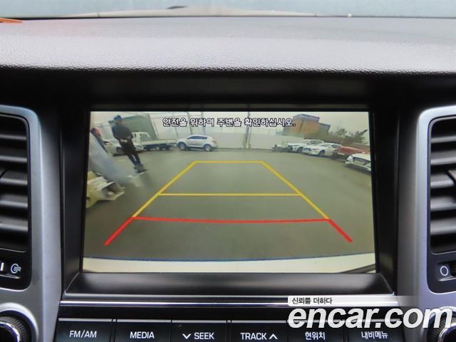 Hyundai Tucson Diesel 2.0 2WD — photo 1 of 20