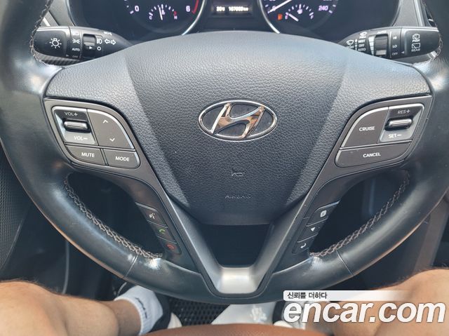 Hyundai Santafe Diesel 2.0 2WD — photo 1 of 20