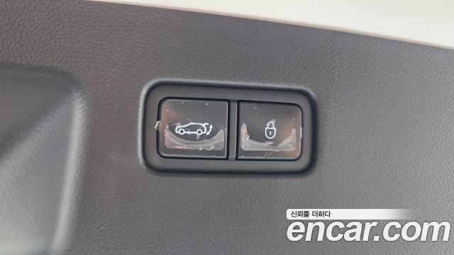 Genesis GV60 Standard — photo 1 of 34