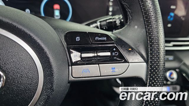 Hyundai AVANTE 1.6 — photo 1 of 32