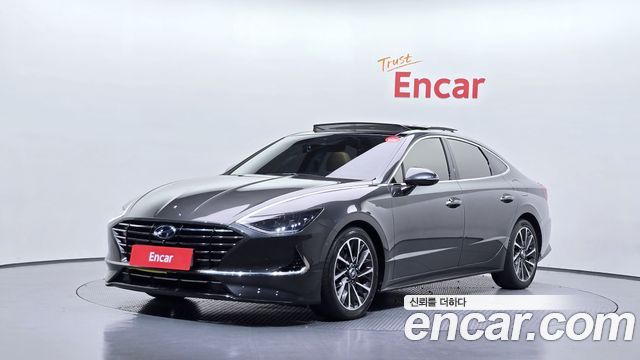Hyundai Sonata 2.0 — photo 1 of 34