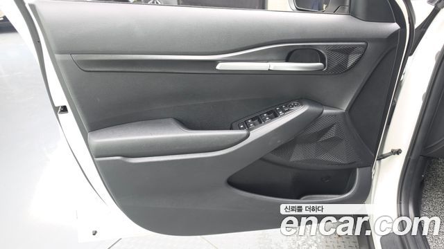 Kia Seltos Gasoline 1.6 Turbo 2WD — photo 1 of 30