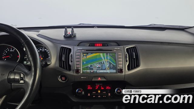 Kia Sportage Diesel 2WD Noblesse — photo 1 of 33