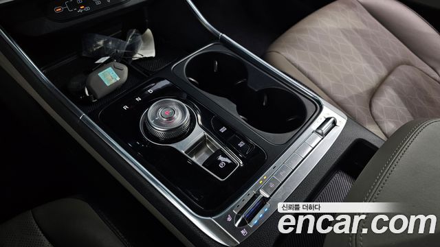 Kia Canival HEV 9seater Nobless — photo 1 of 32