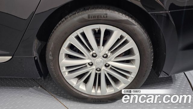 Hyundai Aslan G330 Modern — photo 1 of 31
