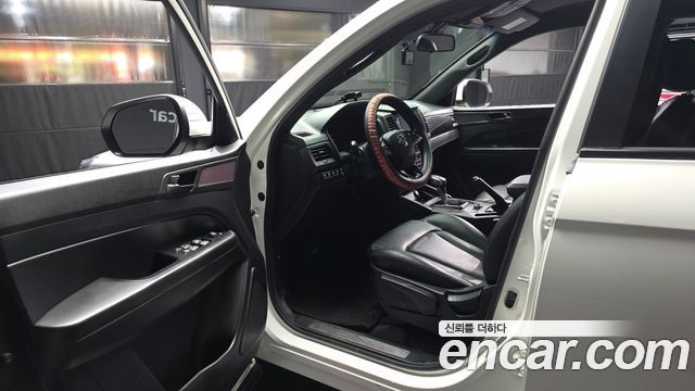 KG_Mobility_Ssangyong Rexton Diesel 2.2 4WD — photo 1 of 29