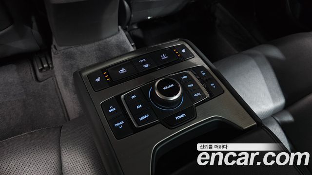 Hyundai Genesis G380 Exclusive — photo 1 of 32