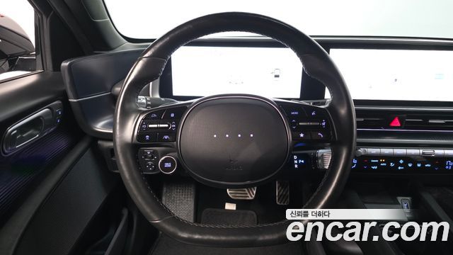Hyundai Ioniq6 Long Range AWD — photo 1 of 31