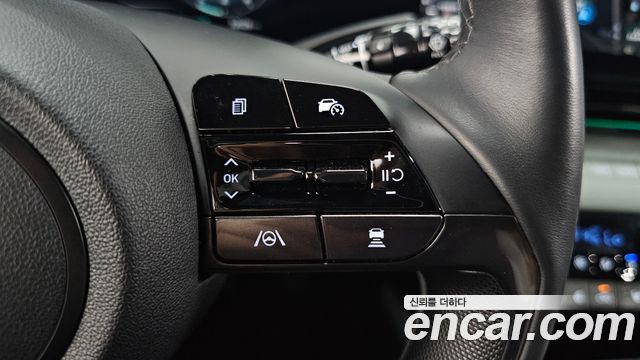 Hyundai AVANTE 1.6 — photo 1 of 30