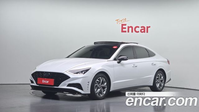 Hyundai Sonata 2.0 — photo 1 of 30