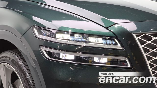 Genesis GV80 2.5T Gasoline AWD — photo 1 of 38