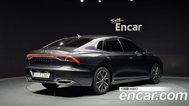 Hyundai Grandeur 2.5 — photo 1 of 20