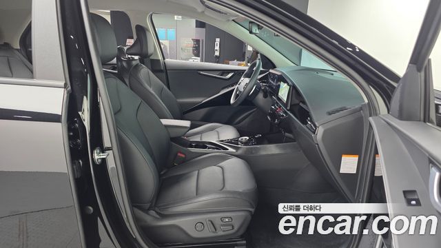Kia Niro Air — photo 1 of 33