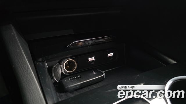 Kia K5 2.0 — photo 1 of 40