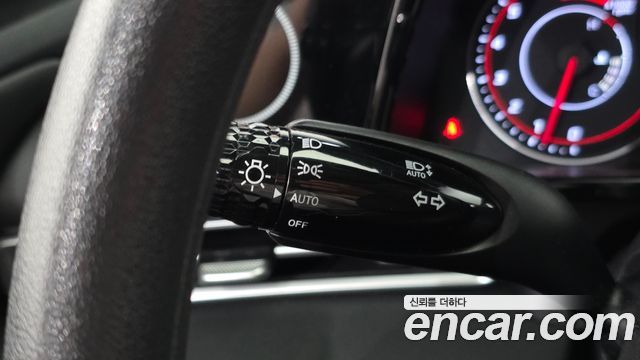 Hyundai AVANTE 1.6 — photo 1 of 30