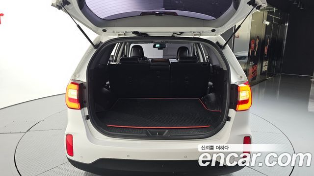 Kia Sorento Diesel 2.0 2WD — photo 1 of 32
