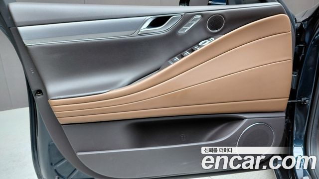 Genesis G80 Gasoline 2.5 Turbo AWD — photo 1 of 30