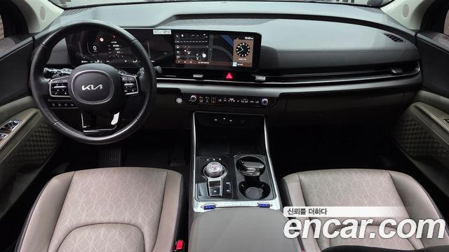 Kia Canival Gasoline 9-Seater Prestige — photo 1 of 37